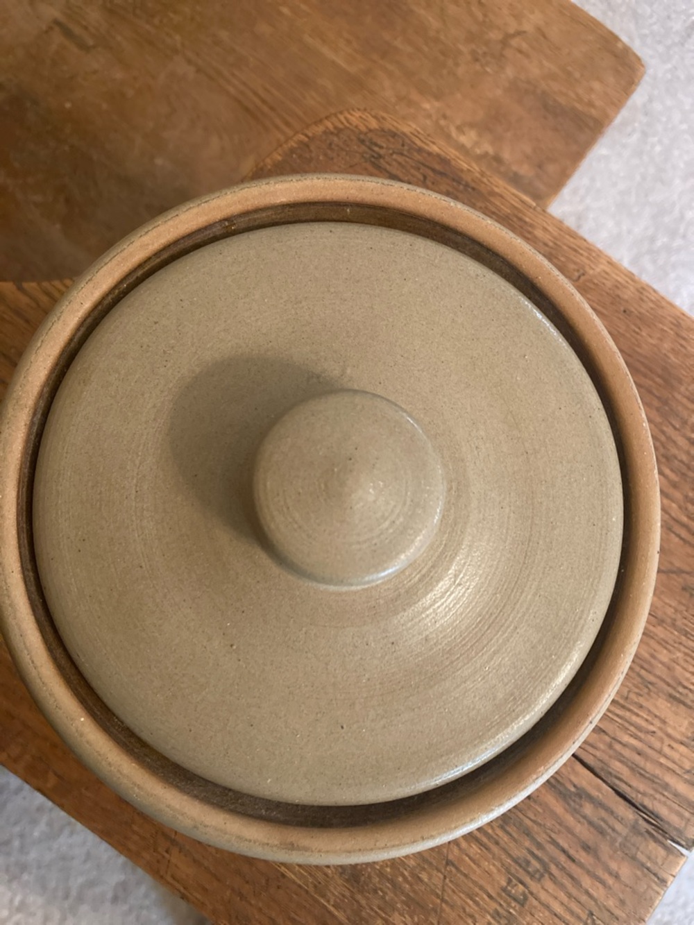 Maple City Pottery Crock/Bowl with Lid Pineapple 🍍 Vintage - Picture 3 of 9
